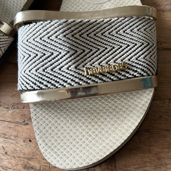 Havaianas Women's You Trancoso Premium Slide Sandals Size 9/10 Metallic Zigzag - Picture 3 of 8